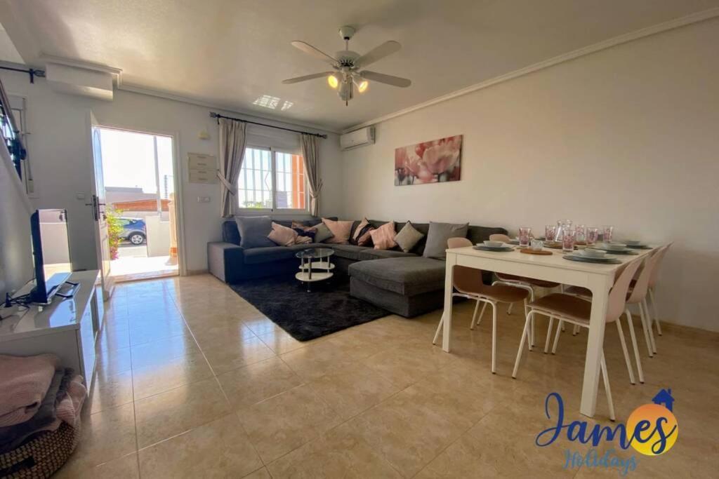 Laguna Townhouse Overlooking Communal Pool Lom01 시우다드 케사다 외부 사진