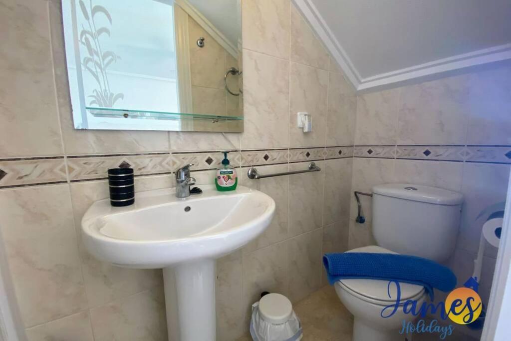 Laguna Townhouse Overlooking Communal Pool Lom01 시우다드 케사다 외부 사진