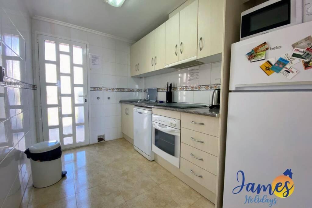Laguna Townhouse Overlooking Communal Pool Lom01 시우다드 케사다 외부 사진