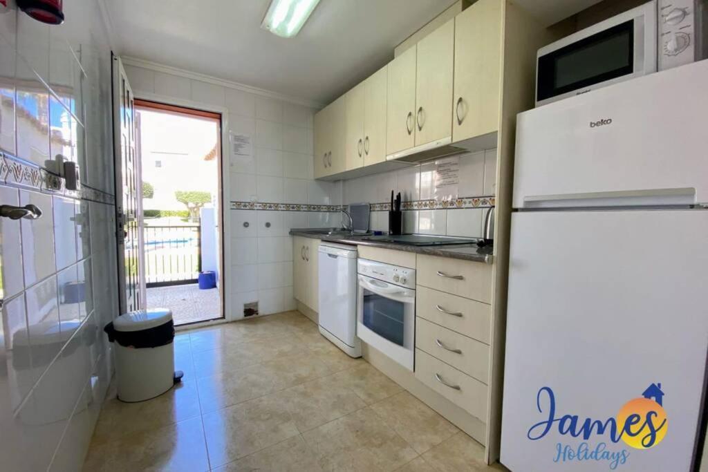Laguna Townhouse Overlooking Communal Pool Lom01 시우다드 케사다 외부 사진