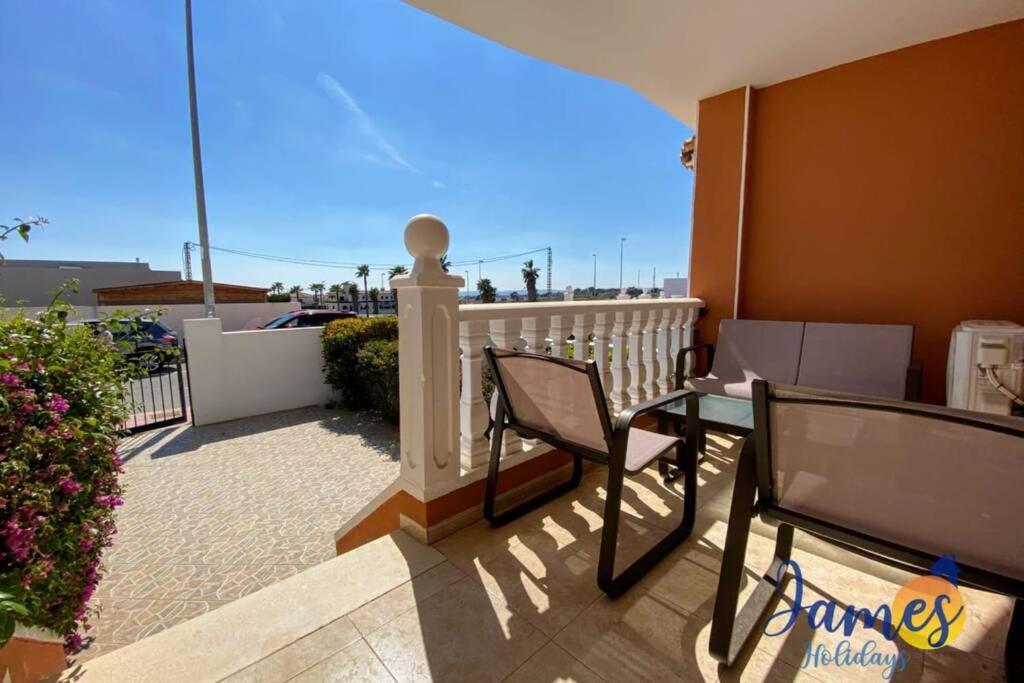Laguna Townhouse Overlooking Communal Pool Lom01 시우다드 케사다 외부 사진